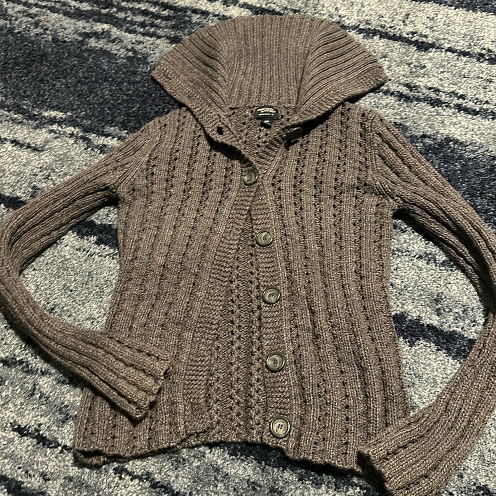 American Eagle sweater